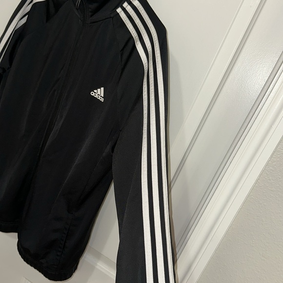 Adidas jacket - Picture 3 of 8